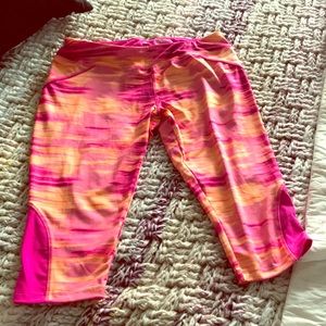 Avia Workout Capris size L